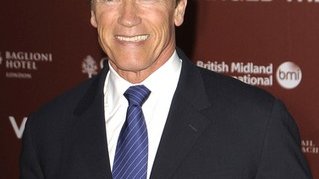 Arnold Schwarzenegger przesadził z tą koszulką? (FOTO)