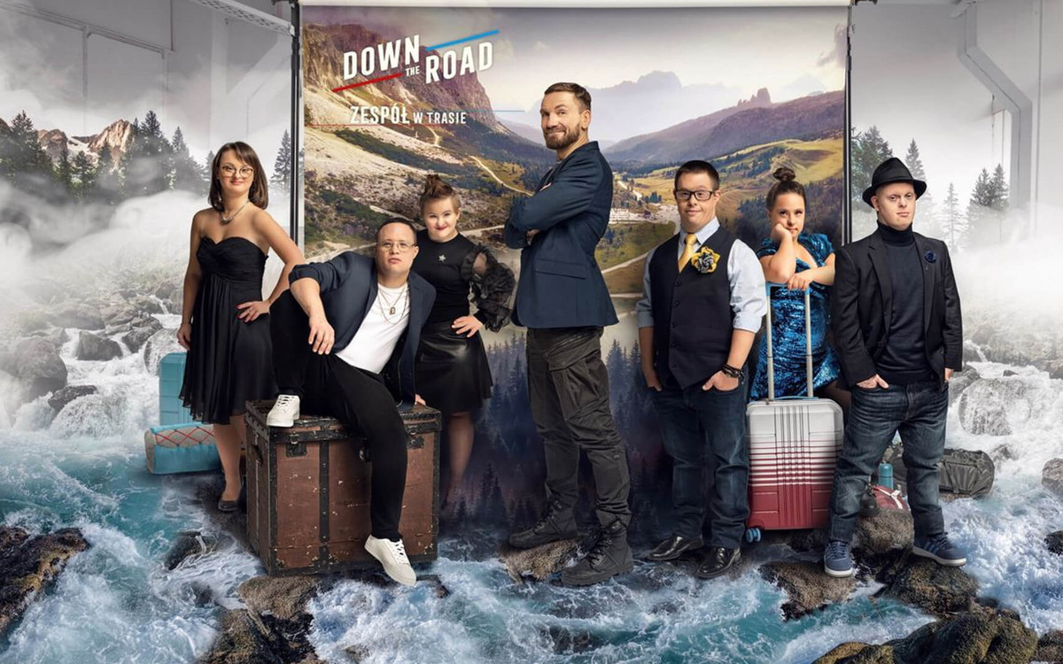 Przemek Kossakowski SZCZERZE o programie “Down the road”, który UKAZAŁ historię ludzi z chorobą Downa