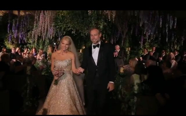 Jessica Simpson niknie w oczach