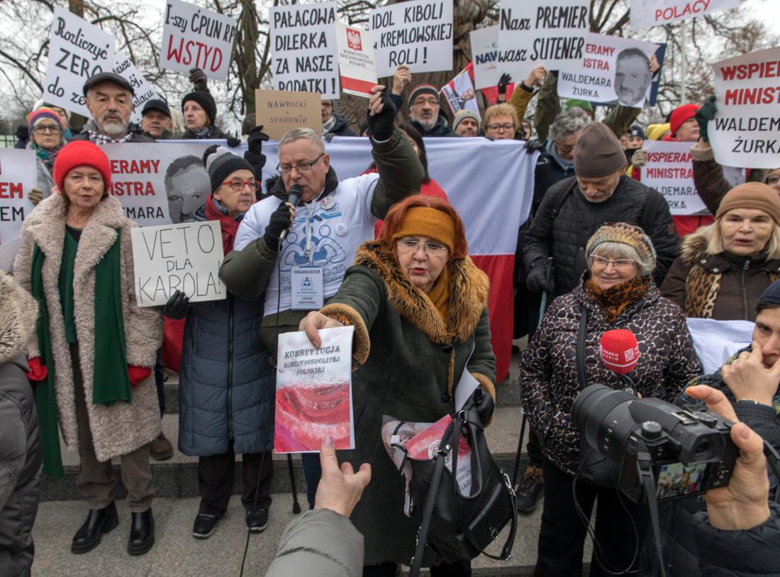 Joanna Szczepkowska, fot. Aleksander Keplicz/Forum Protest pod Belwederem, fot. Wojciech Krynski/Forum