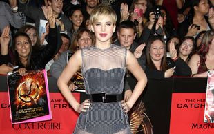 Najpierw ścięła włosy, teraz pokazuje nogi (FOTO)