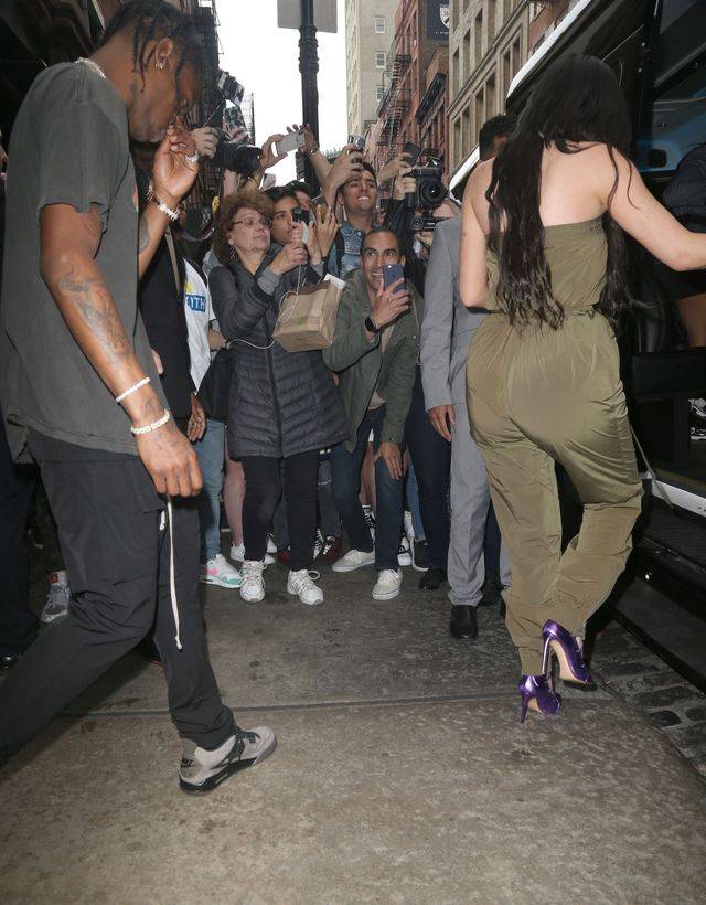 Miłość KWITNIE! Kylie Jenner i Travis Scott na RANDCE (ZDJĘCIA)