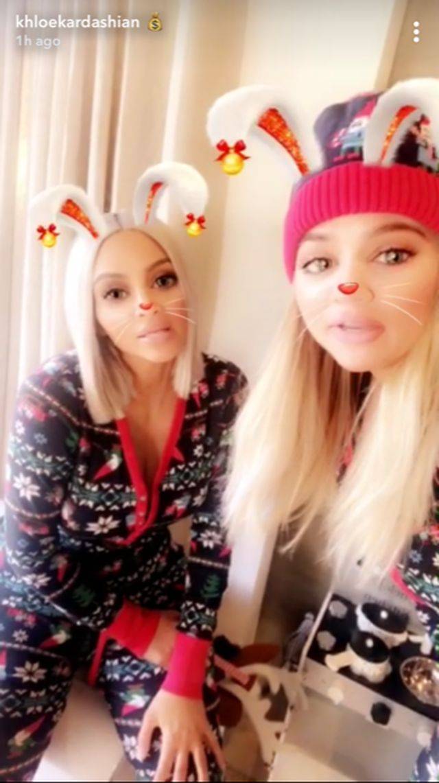 Ciężarna Kylie Jenner pokazała się na świątecznym śniadaniu Kardashianów