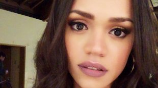 Ta dziewczyna wygląda jak sobowtórka Rihanny i Jessiki Alby w jednym ciele!