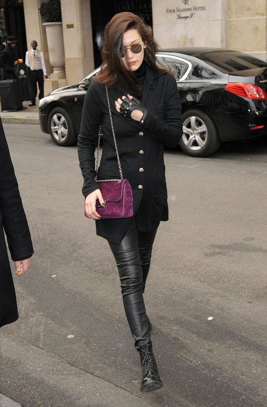 Bella Hadid w codziennych stylizacjach