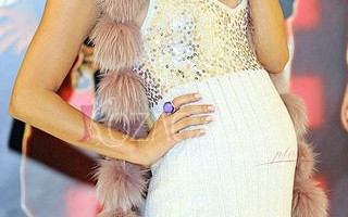 Edyta Górniak udaje, że jest w ciąży