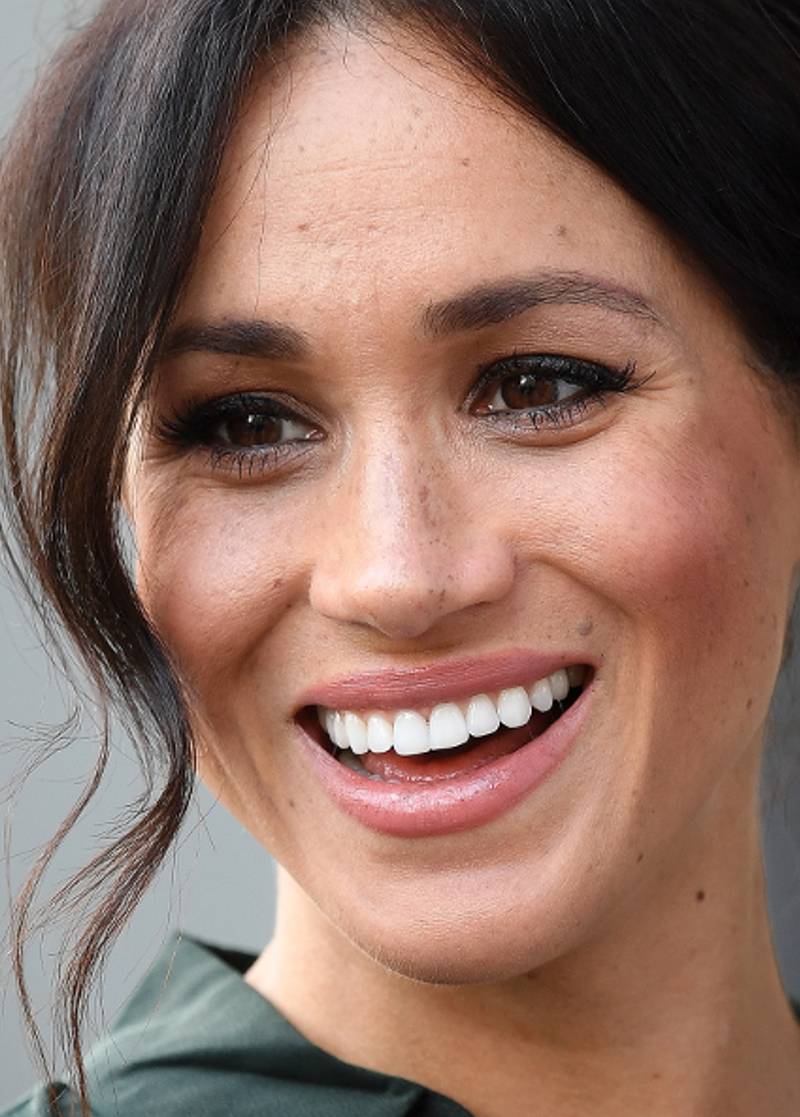 Meghan Markle złamała protokół i przyszła… w POGNIECIONEJ bluzce!