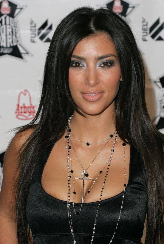 Ewolucja twarzy Kim Kardashiach