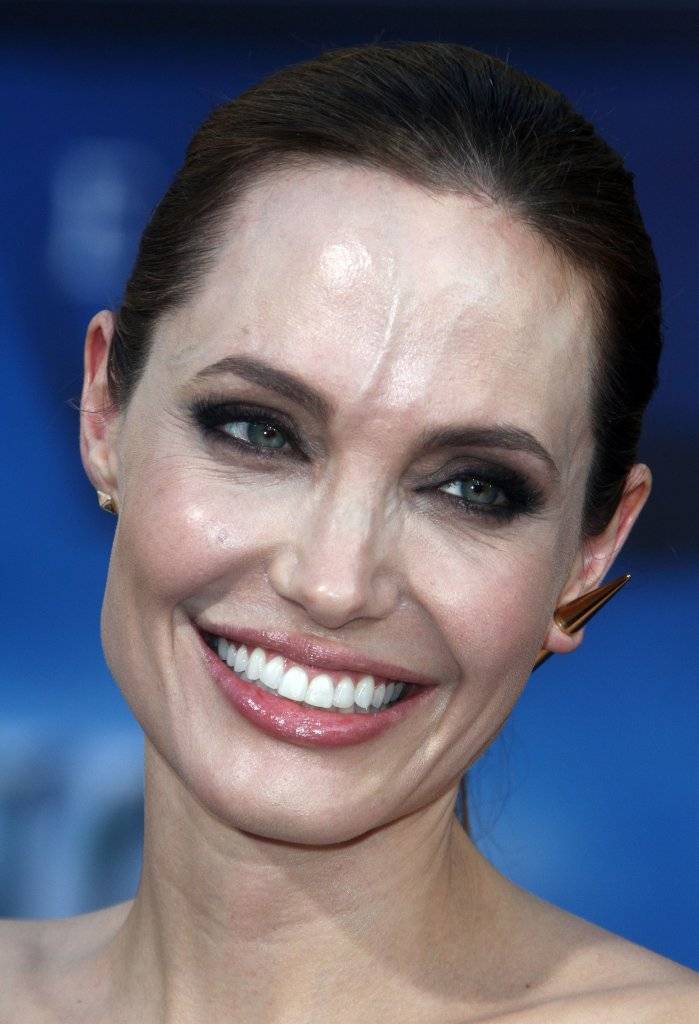 Angelina Jolie zabija głód w prosty i bardzo niezdrowy sposób