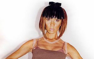 Victoria Beckham nie rezygnuje z wysokich kozaków