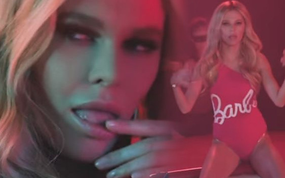 Alicja Ruchała z muskularnym macho-mechanikiem w nowym teledysku Living My Life