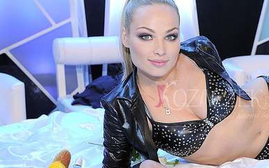 Weronika Książkiewicz przebiera w mężczyznach