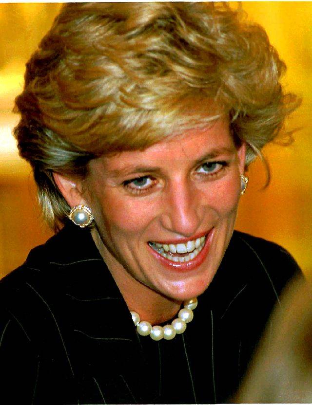 Co powiedział książę Harry, gdy powiedziano mu, że jego mama NIE ŻYJE?