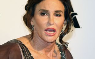 Ta WTOPA, gdy chcesz wyglądać jak Blake Lively, ale jesteś MĘŻCZYZNĄ