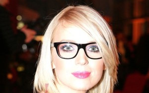 Magda Mołek i jej ogromne okulary (FOTO)