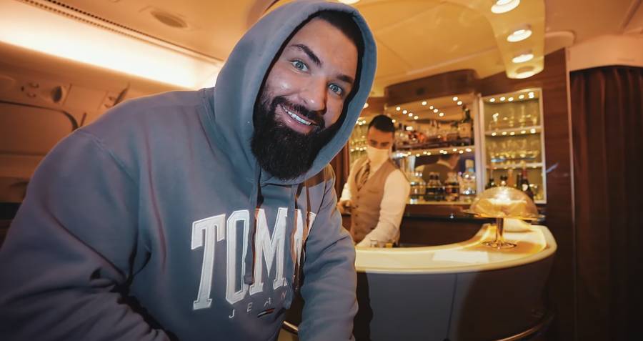 Zobaczcie w jakich luksusach podróżuje Deynn i Majewski. NA BOGATO!