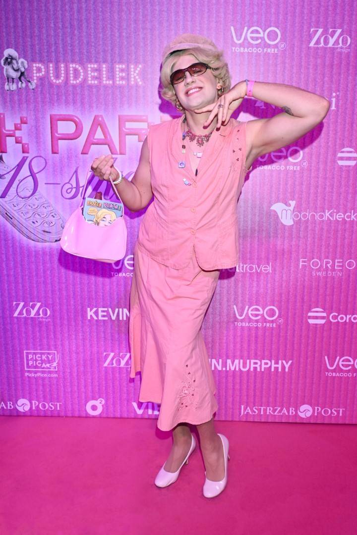 ZATRZĘSIENIE gwiazd na Pudelek Pink Party: Hakiel, Krupa, Hyży, Kaczorowska, Wiśniewska, Węgrowska…