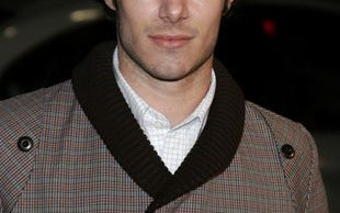 Adam Brody i Jennifer Aniston?