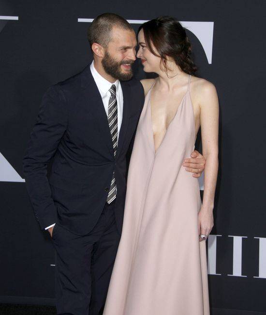 Dakota Johnson ZABIJA nowym wyznaniem o seksie z Jamie Dornanem