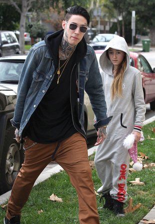 trace-cyrus-noah-cyrus-R1
