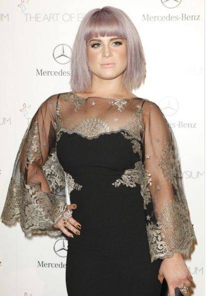 Fryzury z grzywką w wydaniu gwiazd