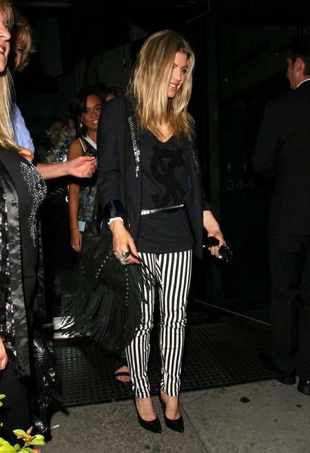 Fergie pozuje z fankami