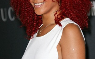 Rihanna z (prawie) nagą pupą na okładce Rolling Stone (FOTO)