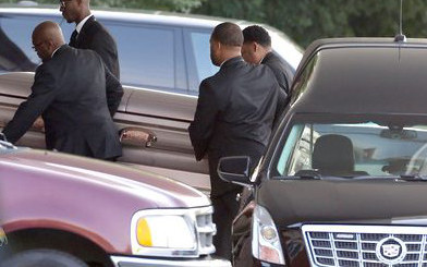 Rodzina pożegnała Bobbi Kristinę Brown (FOTO)