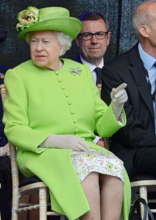 Księżna Meghan miała na sobie piękny prezent od królowej Elżbiety