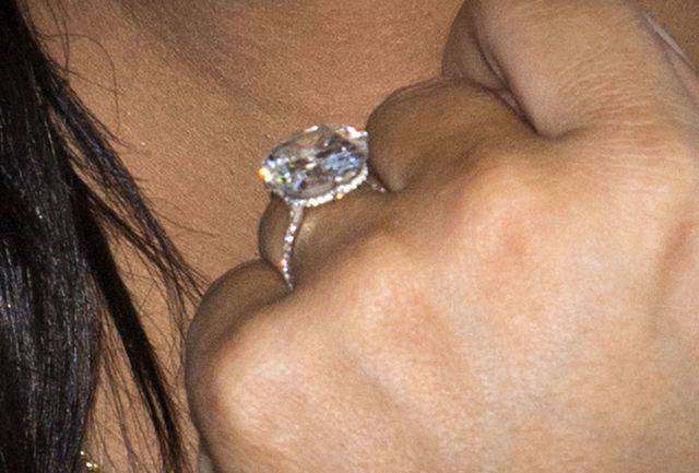 Kim Kardashian pokazała zdjęcie z mężem i dziećmi. Spójrzcie tylko na jej PALEC