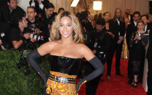 Fani protestują: Beyonce nie idź na ślub Kim Kardashian!