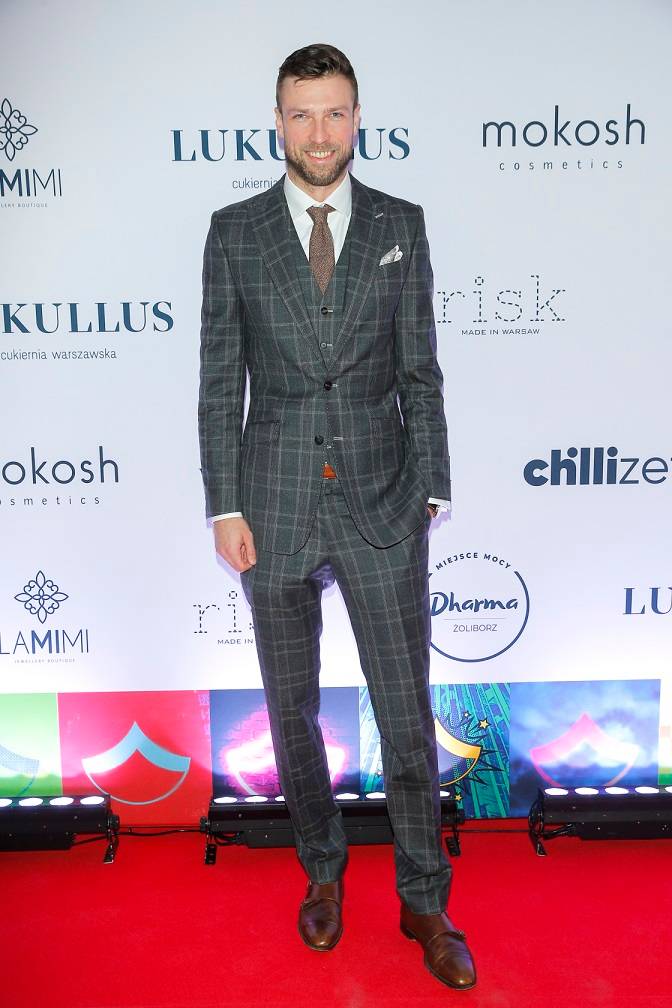 Gala Warszawianka Roku 2022. Aleksandra Domańska jeszcze bardziej skróciła włosy, Aleksandra Popławska odsłania ramiona