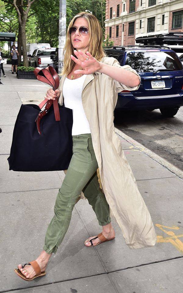 Jennifer Aniston ma problem. Na wagę wchodzi 5 razy dziennie