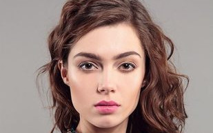 Paulina Papierska w kampanii Custo Barcelona