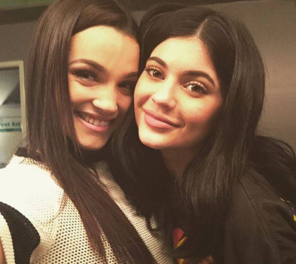 A jednak! Jest ktoś naturalny w rodzinie Kardashianów