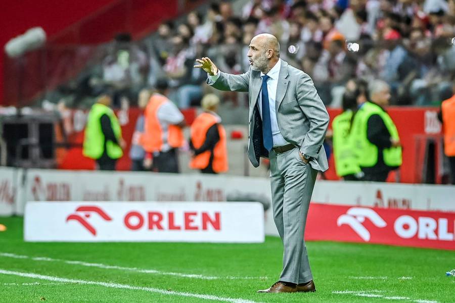 Ujawniono ile zarabiał Michał Probierz! Pokaźne wynagrodzenie byłego trenera zwala z nóg