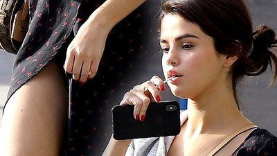 Selena Gomez pokazuje, co będziemy nosić na wiosnę 2018