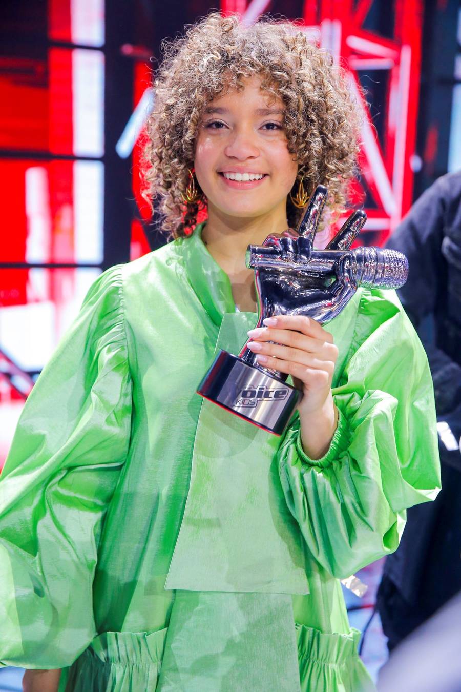 Sara James zaprezentowała się w SETNEJ nowej fryzurze! Zainspirowała się Wiśniewskim?!