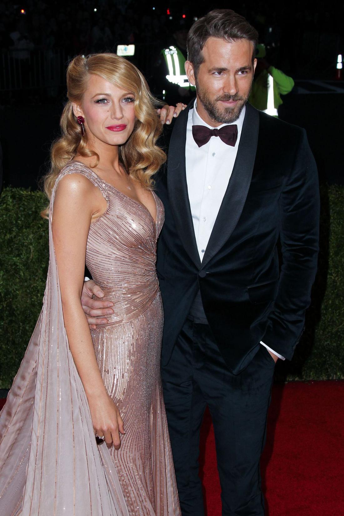 Blake Lively i Ryan Reynolds na czerwonym dywanie