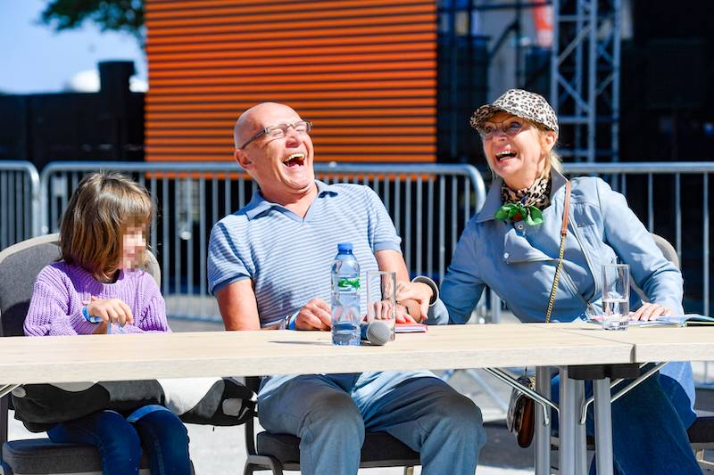 Aktorzy w Międzyzdrojach. Dawid Ogrodnik z rodziną, Paweł Małaszyński, Ewa Minge