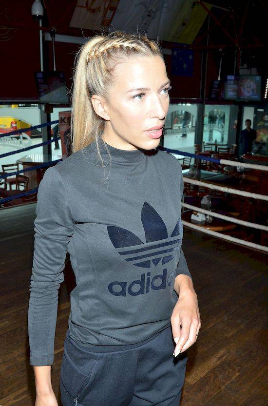 Ewa Chodakowska PONIŻYŁA hejterkę?! Trenerka się tłumaczy!