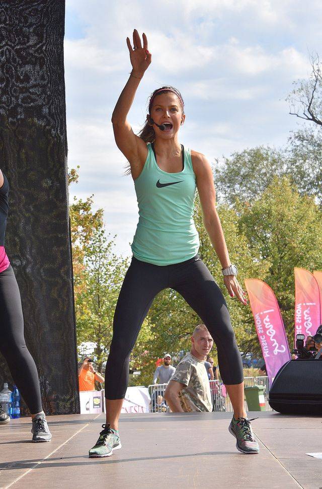 Seks czy koronka do Bożego miłosierdzia? Anna Lewandowska ma spory wybór!