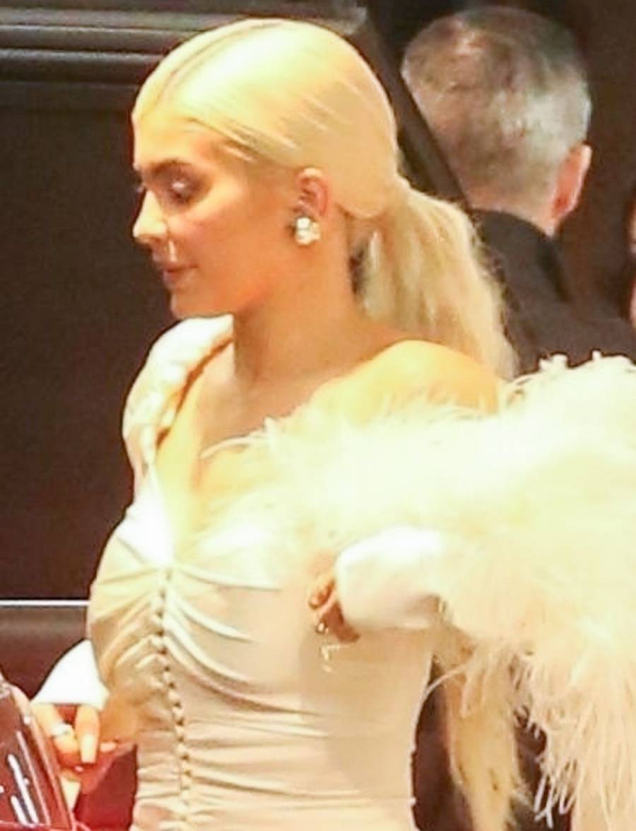 Kiczowata Kylie Jenner na świątecznym party