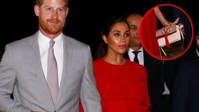 Księżna Meghan w sukience Valentino przyleciała z Harrym do Casablanki (ZDJĘCIA)