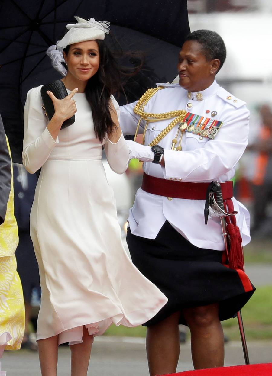 Stylizacja Meghan Markle WYMKNĘŁA się spod kontroli (ZDJĘCIA)