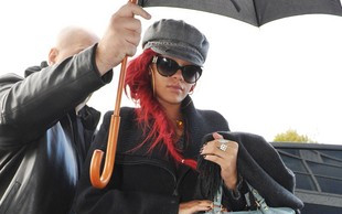 Rihanna w magazynie Fabulous