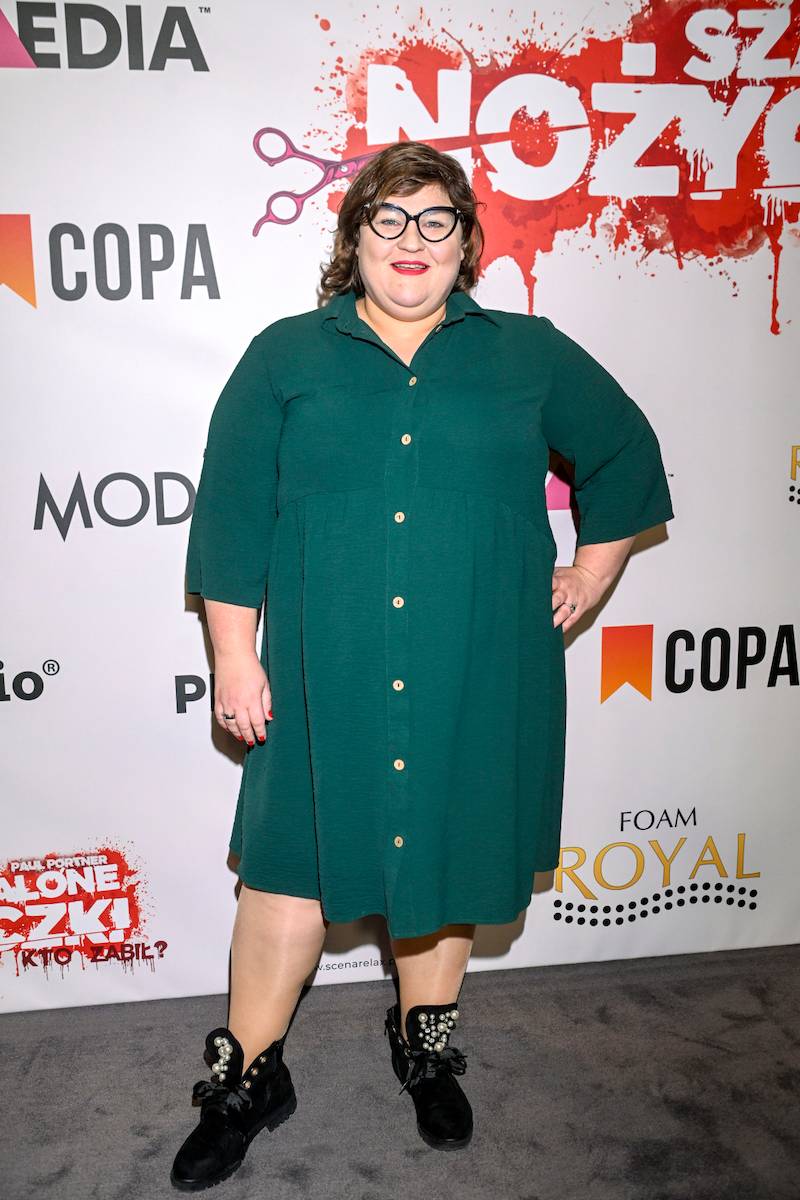 Premiera spektaklu “Szalone nożyczki”. WOW! Paweł Golec zabrał żonę Katarzynę na salony