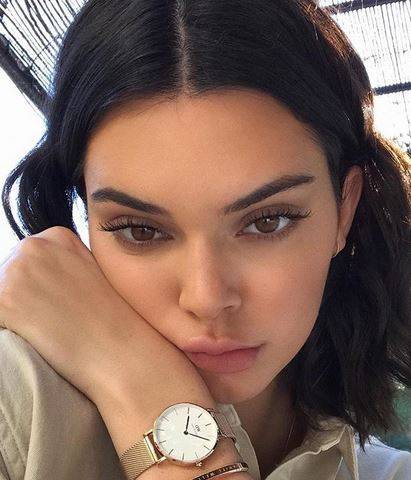 COŚ DZIWNEGO stało się z TWARZĄ Kendall Jenner