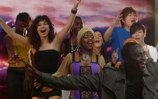 Ramona Rey w teledysku z Akonem (VIDEO)