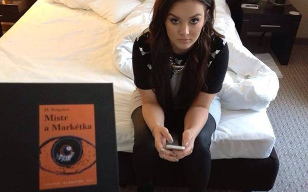 Farna zamiast studiów gotuje, sprząta i chodzi na zakupy